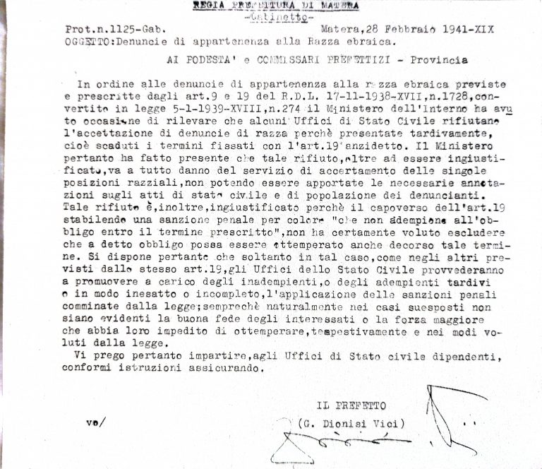 Documento della Prefettura di Matera riguardante le denunce di appartenenza alla Razza ebraica